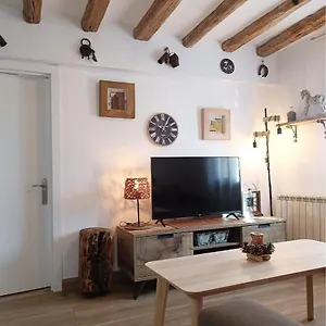 https://apartament-turistic-campdevanol.catalonia-hotels.com